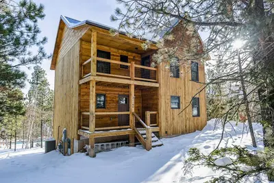 Image de Maison 6br spacieuse près des sentiers de motoneige / Vtt avec accès à la piscine chauffée!
