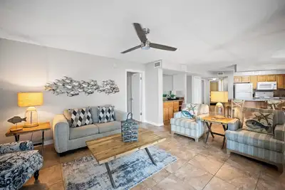 Image de Spacieuse Mer 5414 3 Bd / 2 Bath BEAUTIFULGulf View Condo