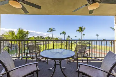 Image de Le meilleur de Maui Sunset, immense terrasse privée avec vue sur la véranda. Condo A-519