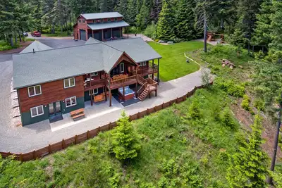 Image de Incroyable Aspen Lodge! Promotions toute l'année | Bain à remous | Sledding Hill | 5 Ac