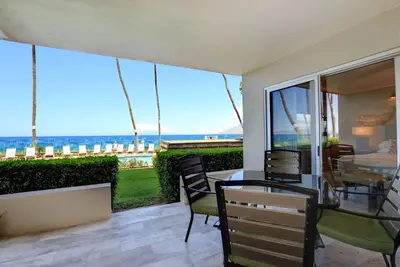 Image de Belle unité Bd 2 rez-de-chaussée - Commence à 395 $. 00 / nuit - Royal Mauian # 116