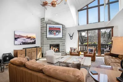 Image de Super Condo, très bien situé à Vail Village! Courte promenade jusqu'à la navette gratuite, pistes