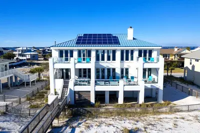 Image de Nouvelle Mise À Jour Luxury Gulf Front Home au 1212 Ariola Drive!