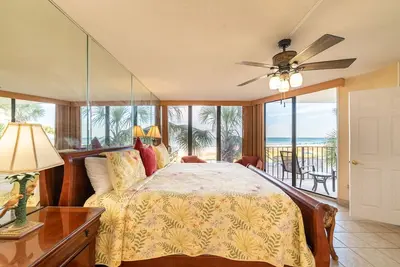 Image de Ouvert 5/22 Printemps / Eté! 2ème étage, 1bd / 2ba Deluxe, Ocean Master King Master, Garden Tub. Wifi gratuit