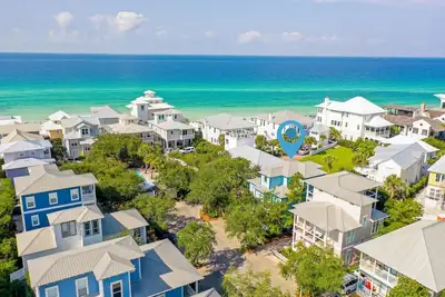 Image de Maison de vacances avec une vue imprenable et seulement 50 mètres de la plage! La communauté Summers Edge recherchée à Seagrove!