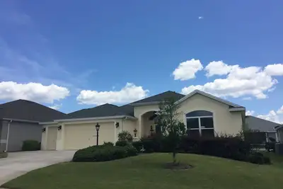 Image de Amazing Home 3 Bdrm 3 salles de bain avec voiturette de golf et WiFi Près de piscines! Tarifs d'été