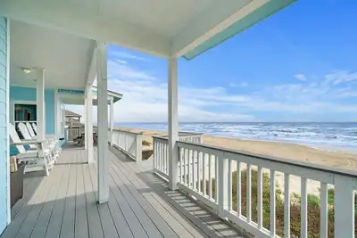 Image de Front Row - 5 bdrm 3. 5 salles de bain - 15 couchages - Beachfront Sea Isle