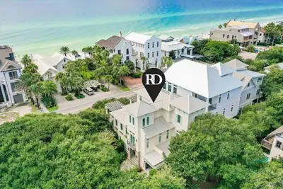 Image de Gulf Views, Private Pool, Steps from Beach- 30a Mojo by Royal Destinations