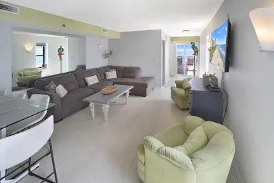 Image de Unité de coin San-A-Bel OceanFront! Voir les couchers de soleil sans fin du 5ème étage