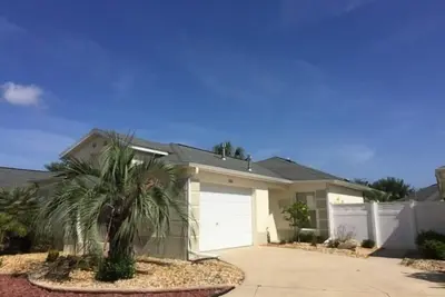 Image de Sensationnel! ! Professionnellement décoré 2 Bd 2 Ba Villa près de Lake Sumter Landing