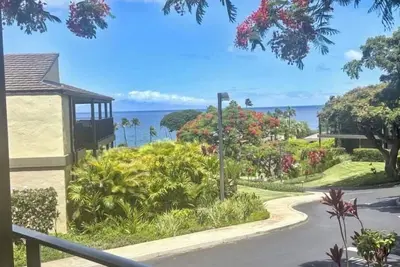 Image de Beau terrain avec vue sur l'océan-À partir de $ 293 / nuit -Wailea Elua Village # 2101
