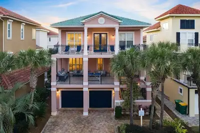 Image de Maison de Vacances de Luxe Dans le Destin de la mer w / Grande Piscine Privée!