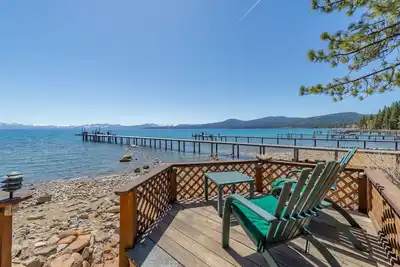 Image de Joyau parfait au bord du lac! foyer, cuisine extérieure, vue sur le lac Pano!