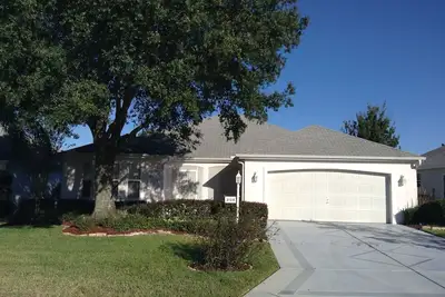 Image de Super endroit! Maison 3 Bdrm près de Golf & Recreation! Wi-Fi inclus!