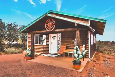 Image de Adorable cabane occidentale avec barbecue, cuisine, feu de camp, vues à Canyonlandslaving