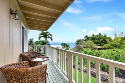 Image de Vue sur l'océan | Pas de la plage de Kahalu'u | Wifi | À partir de 149 $ / n