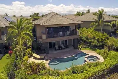 Image de Paradise Perfectionné! Détendez-vous avec piscine privée et vue sur le parcours de golf.