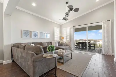 Image de Unité de coin Penthouse au dernier étage à Cinnamon Beach 361! Vues magnifiques sur l'océan!