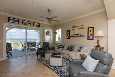 Image de Incroyable coin 4e étage Signature Ocean et Golf View Unit 145! !