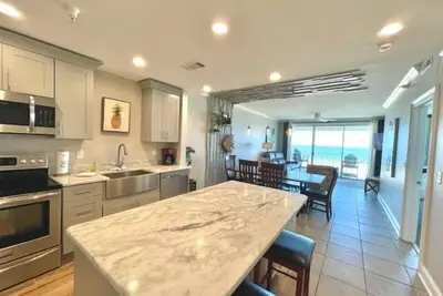 Image de BeachHouse 445: 3 Br, 3 Ba Condominium à Tybee Island, pour 6 personnes