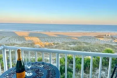 Image de BeachHouse 443: 3 Br, 2 Ba Condominium à Tybee Island, pour 8 personnes