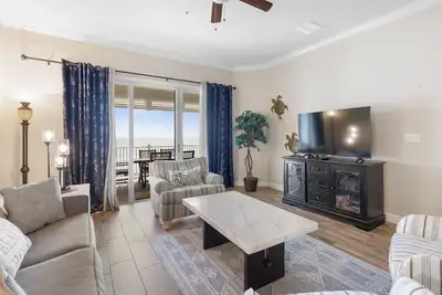 Image de Direct Oceanfront Luxury Unit 752 - Rénové partout venez voir!