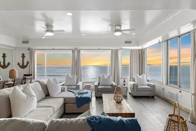 Image de 9br Superbe à Carlsbad sur la plage, Designer Décoré & A \/ C équipée