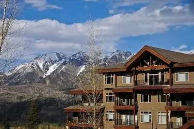 Image de Condo de luxe par Main Plaza - Walk to Slopes - Barbecue au gaz