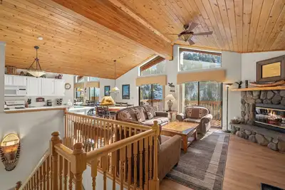 Image de 93 Bitterbrush: 4 Br / 3 Ba Ă Incline Village, pour 8 personnes