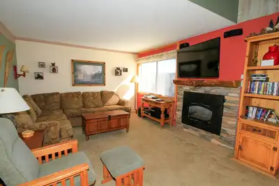 Image de Mammoth Ski and Racquet Club # 64, 2 chambres, 2 salles de bain complètes. Pet Ok