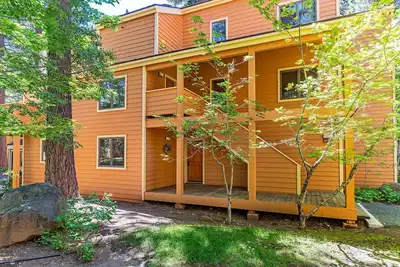 Image de Incline Village, Condo, Walking Distance du lac.