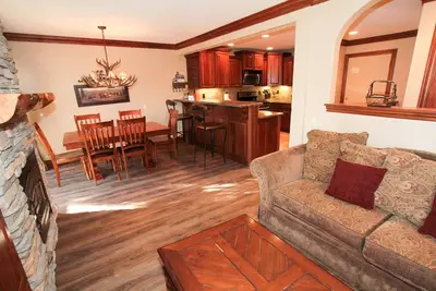 Image de Mammoth Ski et Racquet Club # 34 Deluxe Unit! 2 chambres Ă coucher, 2 salles de bain