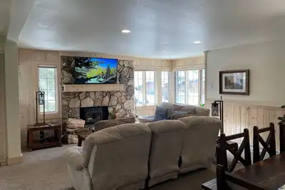 Image de Mountainback # 57, Den: 2 Br / 2 Ba Ă Mammoth Lakes, Couchages 6