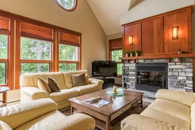 Image de Mont-Tremblant - Tremblant-Les-Eaux | 221-7