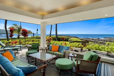 Image de Front de mer spectaculaire | Étapes de la plage de Keiki | Étoiles à 775 $ / Nt