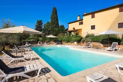 Image de Appartement avec climatisation, piscine, Wifi, Tv, vue panoramique, près de Greve In Chianti