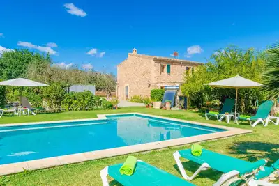 Image de Sa Mata - Spectacular Majorcan finca with private pool enclosed by the trees and greenery