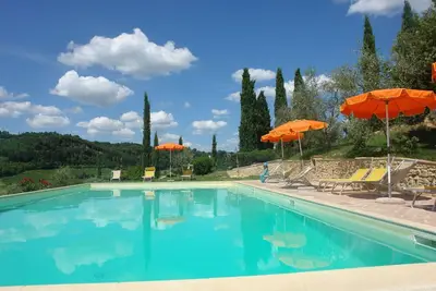 Image de Bel appartement dans une maison de vacances avec Wifi, piscine, Tv, patio, près de San Gimignano