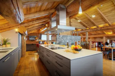 Image de Authentic Lodge - vacances de luxe, skis aux pieds avec spa