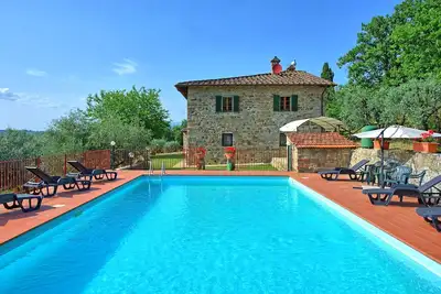 Maison de vacances privée avec climatisation, piscine privée, Wifi, Tv, patio, près de Arezzo