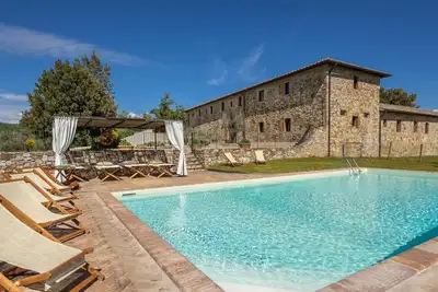 Maison de vacances privée avec Wifi, piscine privée, Tv, patio, vue panoramique, près de Sienne
