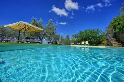 Image de Bel appartement avec piscine, Wifi, Tv, animaux admis et parking, près de Greve In Chianti
