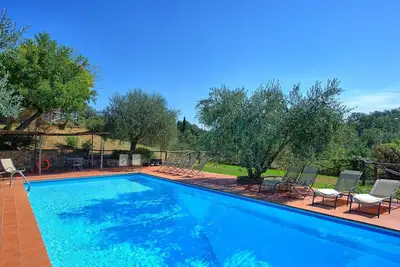Image de Agréable appartement avec piscine, Wifi, Tv, animaux admis et parking, près de Florence