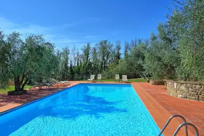 Image de Bel appartement avec piscine, Wifi, Tv, animaux admis, vue panoramique, parking, près de Florence