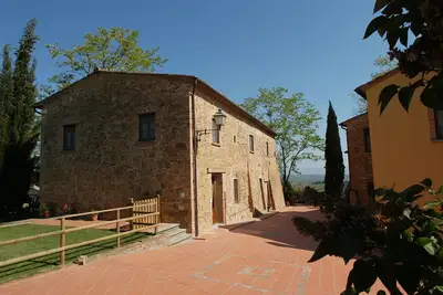 Appartement avec Wifi, piscine, climatisation, Tv, animaux admis, parking, près de San Gimignano