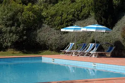 Image de Appartement avec piscine, Wifi, climatisation, Tv, animaux admis, parking, près de San Gimignano