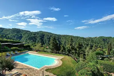 Image de Joli appartement avec piscine, Wifi, Tv et vue panoramique, près de Viareggio
