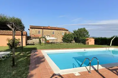 Image de Maison de vacances privée avec Wifi, piscine privée, Tv, animaux admis, vue panoramique, parking