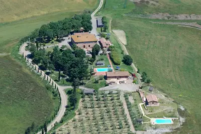 Image de Agréable appartement dans une maison de vacances avec Wifi, piscine, vue panoramique et parking