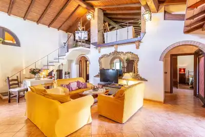 Image de Maison de vacances à Pilarciano avec 4 chambres à coucher, 7 couchages